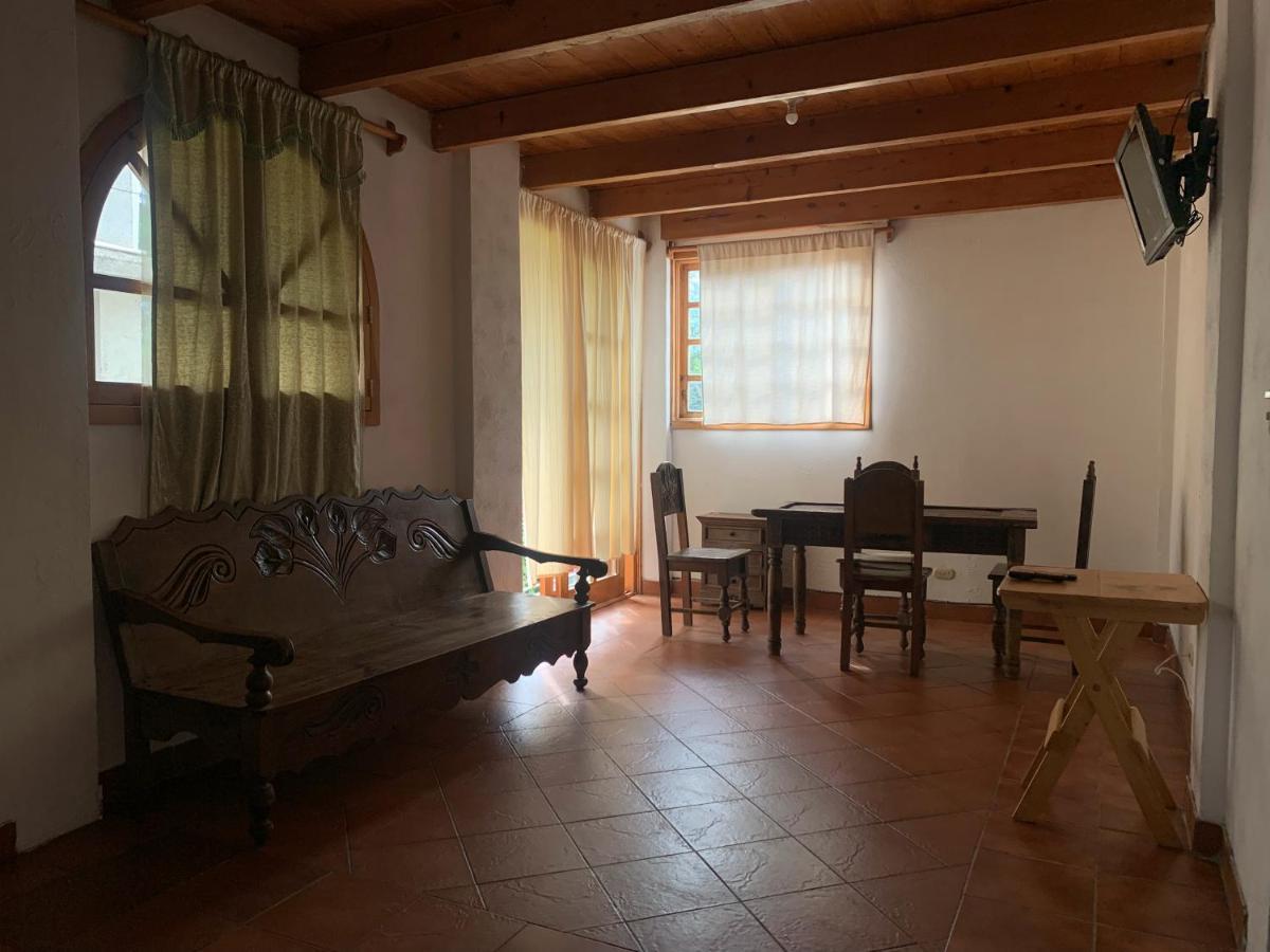 Hostal Dulces Suenos Panajachel Dış mekan fotoğraf