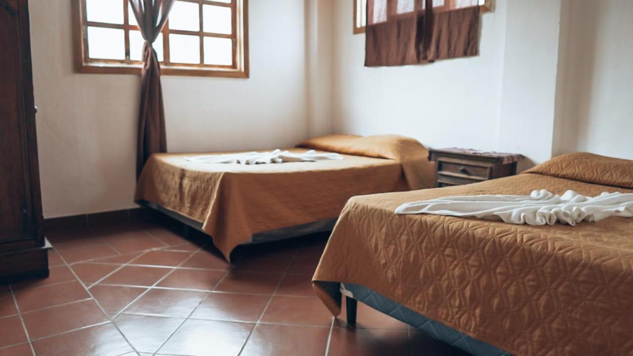 Hostal Dulces Suenos Panajachel Dış mekan fotoğraf