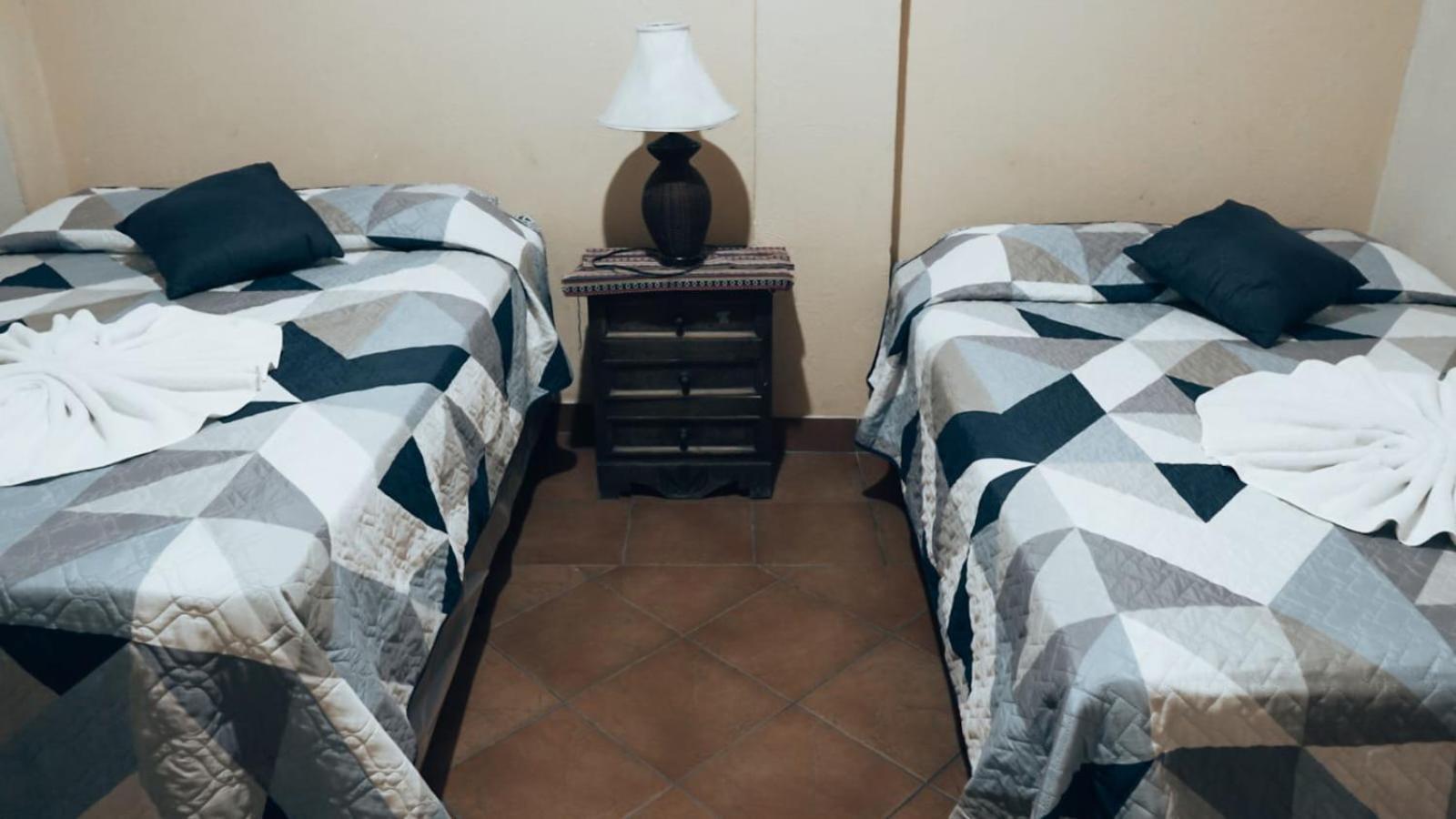 Hostal Dulces Suenos Panajachel Dış mekan fotoğraf